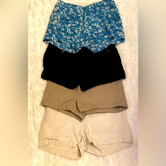 Bundle of 4 Cute Shorts!! Four pairs of sexy shorts! Size Small - Picture 8 of 16